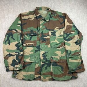 Vintage Woodland Camo Military Field Jacket Men's Small Short Four Pocket Combat